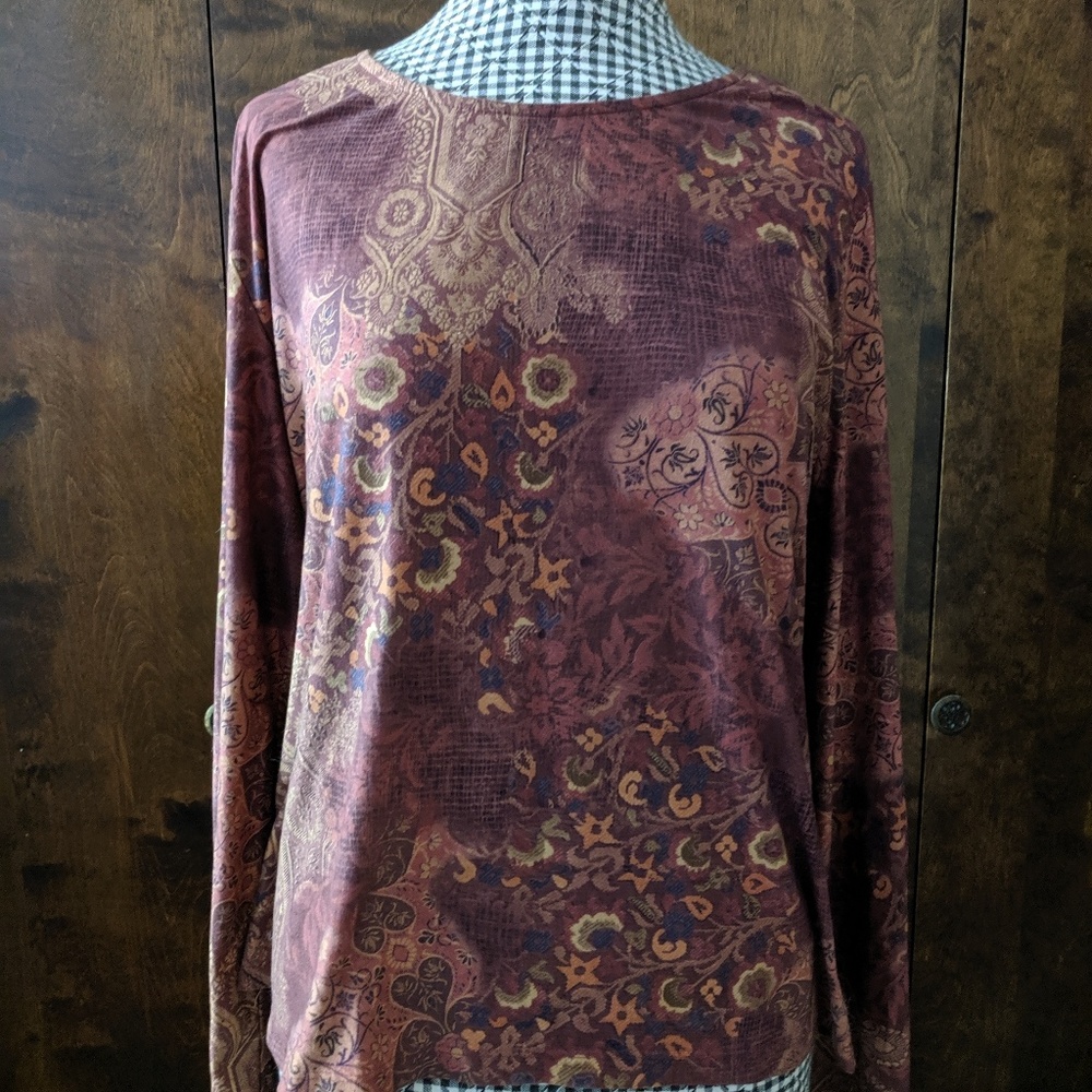Nomadic Traders Top